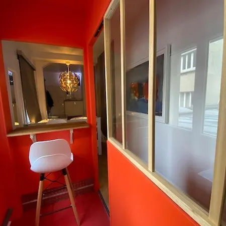 Apartment Galerie 112 *